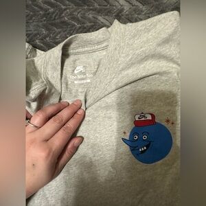 Men’s XL Nike shirt